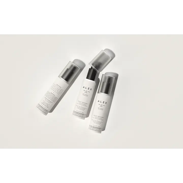 Daily Defense Sheer Mineral Anti-Aging Sunscreen SPF50+ - Master